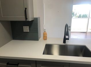 11285 Charnock Rd, Los Angeles, CA 90066