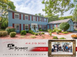 9373 N Fairway Cir, Bayside, WI 53217