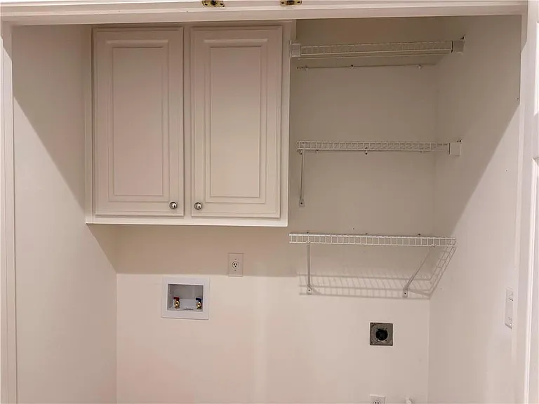 325 North Ct — Photo 11