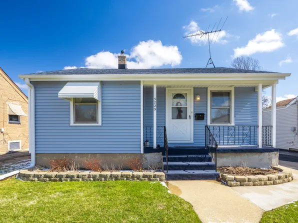 3229 Sangamon St, Steger, IL 60475