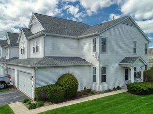 2971 Falling Waters Ln, Lindenhurst, IL 60046