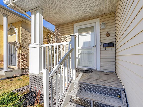 3rd image of 25 Christina Close