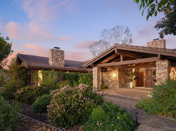 15943 Ranch Hollow Rd, Poway, CA 92064