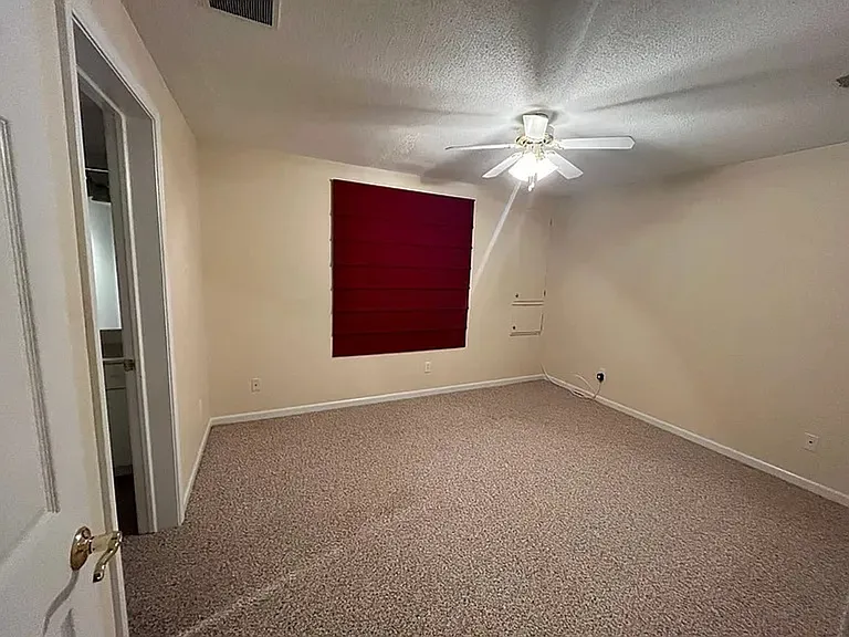 3363 Canterbury Ct — Photo 14