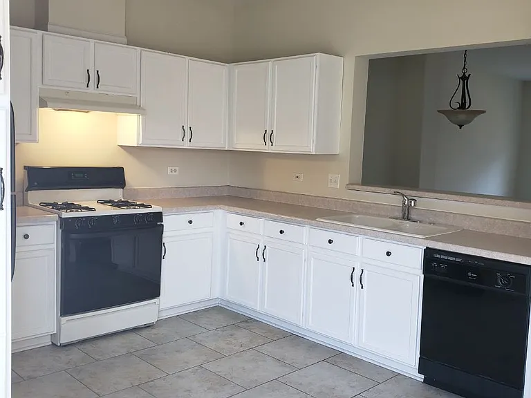 2185 Daybreak Dr — Photo 3