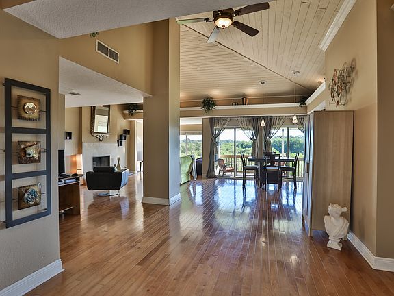5th image of 8101 Bay Dr