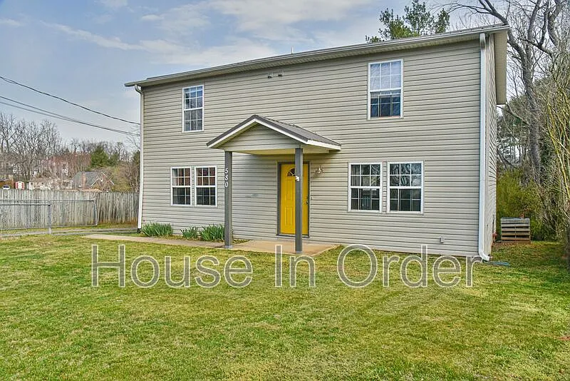 Building Photo - 580 Fairview Rd #B