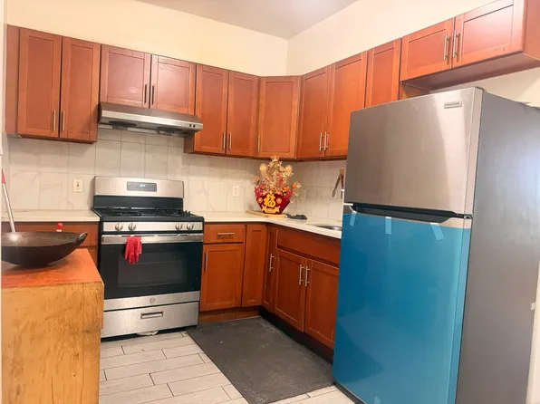 5912 8th Avenue image 1 of 10