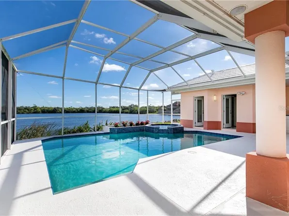 8709 Laurel Dr N, Pinellas Park, FL 33782