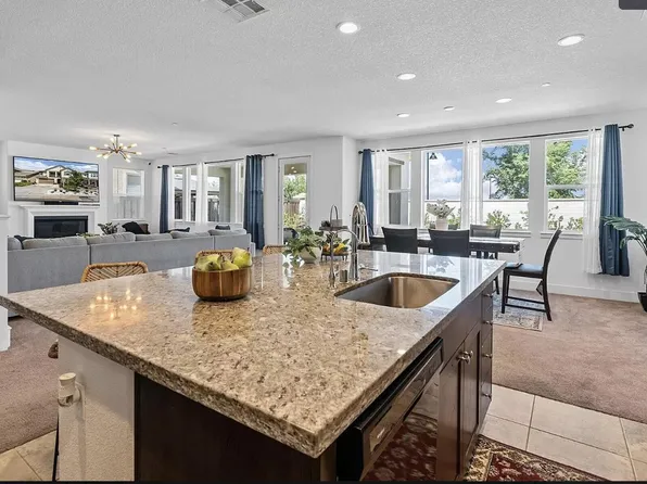 17950 Kerry Ct, Lathrop, CA 95330