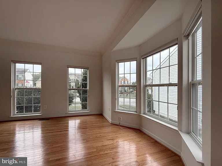 4415 Medallion Dr — Photo 7