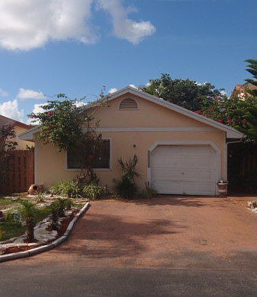 1st image of 10522 SW 148 Avenue Dr