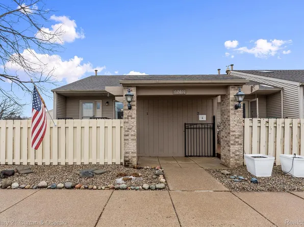 62401 Raleigh Ct Unit 1, South Lyon, MI 48178