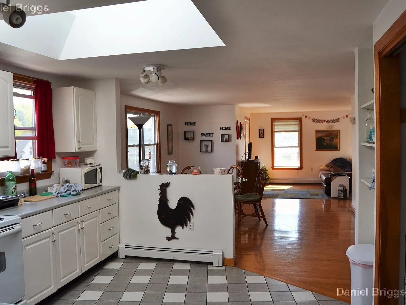 3 bed, 1.0 bath, $3,100 — Photo 1