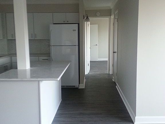 5th image of 2144 N Lincoln Park W APT 5B