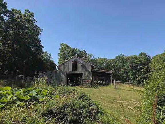 3rd image of 9079 Pike Rd