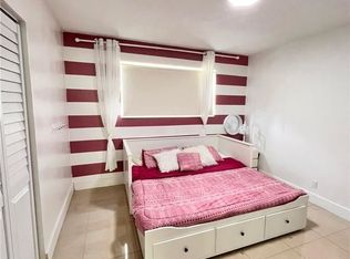 1004 SW 3rd Ave, Hallandale Beach, FL 33009