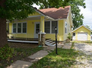 1418 Spruce St, Leavenworth, KS 66048