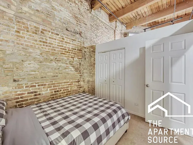 215 N Aberdeen St #201 — Photo 12