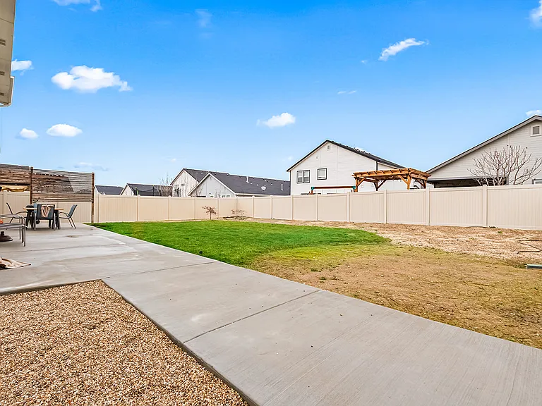 3882 E Berwick Dr — Photo 49