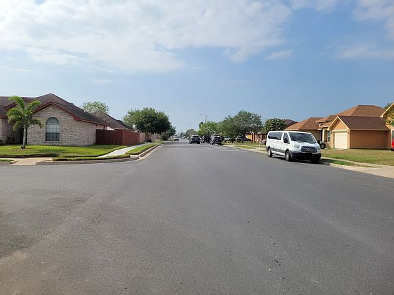 4th image of 2703 El Mar St