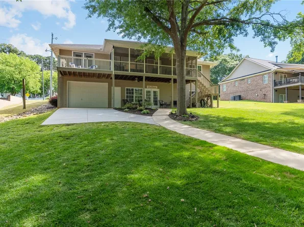 519 Island Point Rd, Starr, SC 29684