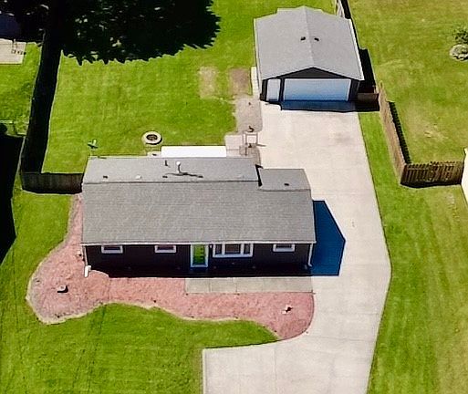 3rd image of 3762 Laurel Rd