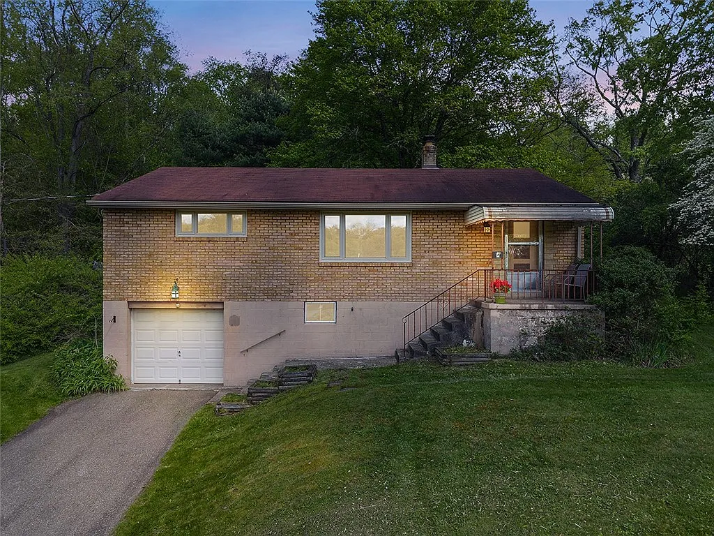19 Christine Dr photo 1