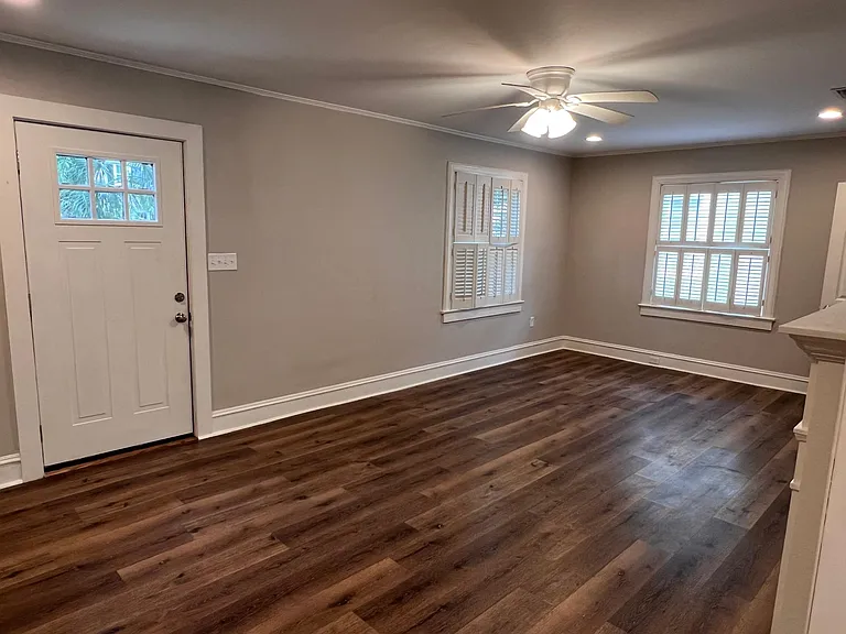 120 Florence Pl — Photo 13