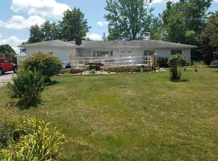 107 Hall St, Mount Auburn, IA 52313