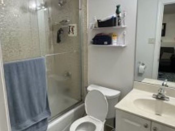 4th image of 194 King St #B