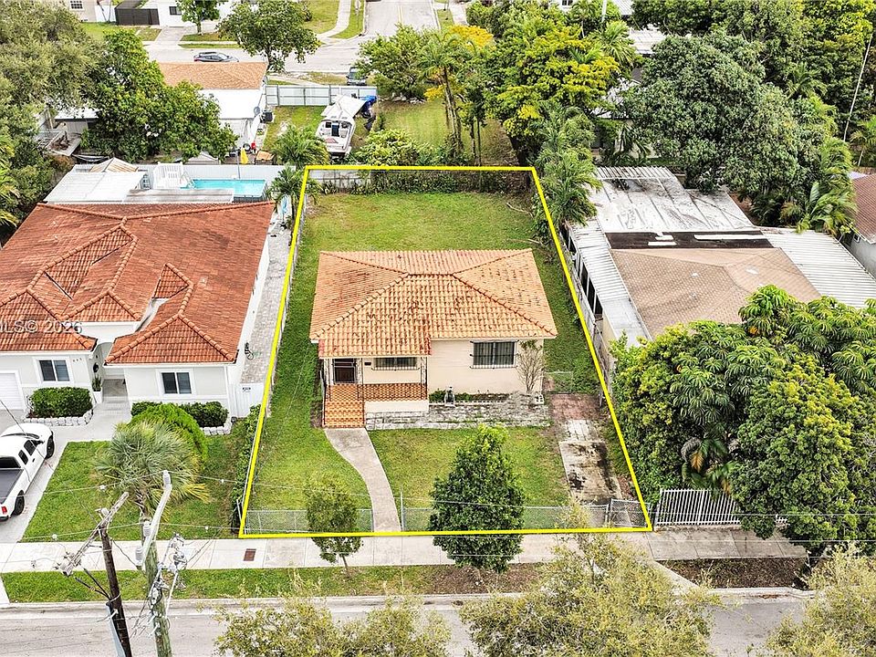 1st image of 831 NW 21st Ct