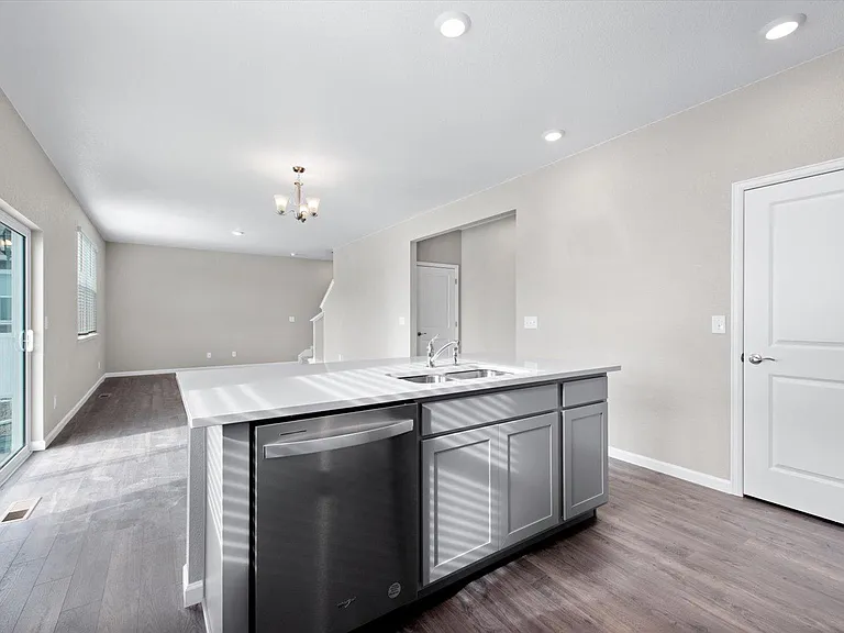 1573 Northcroft Dr — Photo 10