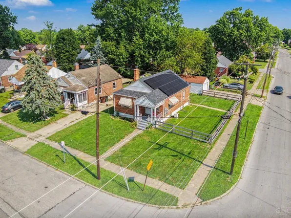 1900 Knollridge Ln, Cincinnati, OH 45231