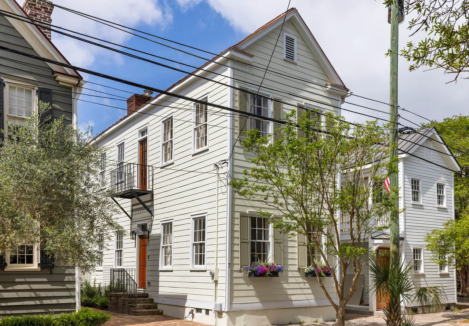 2 bed, $13,500 — Photo 1