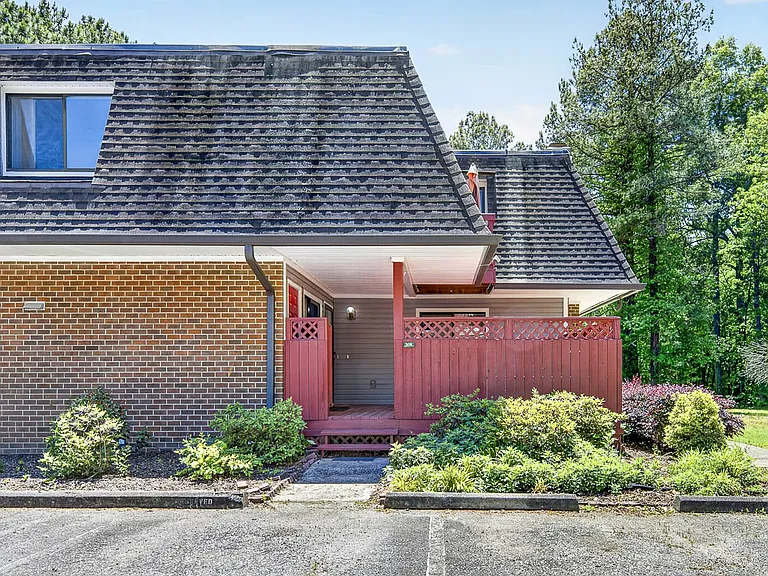 208 Finley Forest Dr — Photo 38