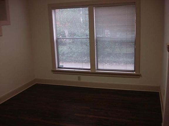 5th image of 1311 W Abram St