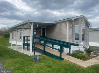 14 Ridgewood Mnr, Manheim, PA 17545