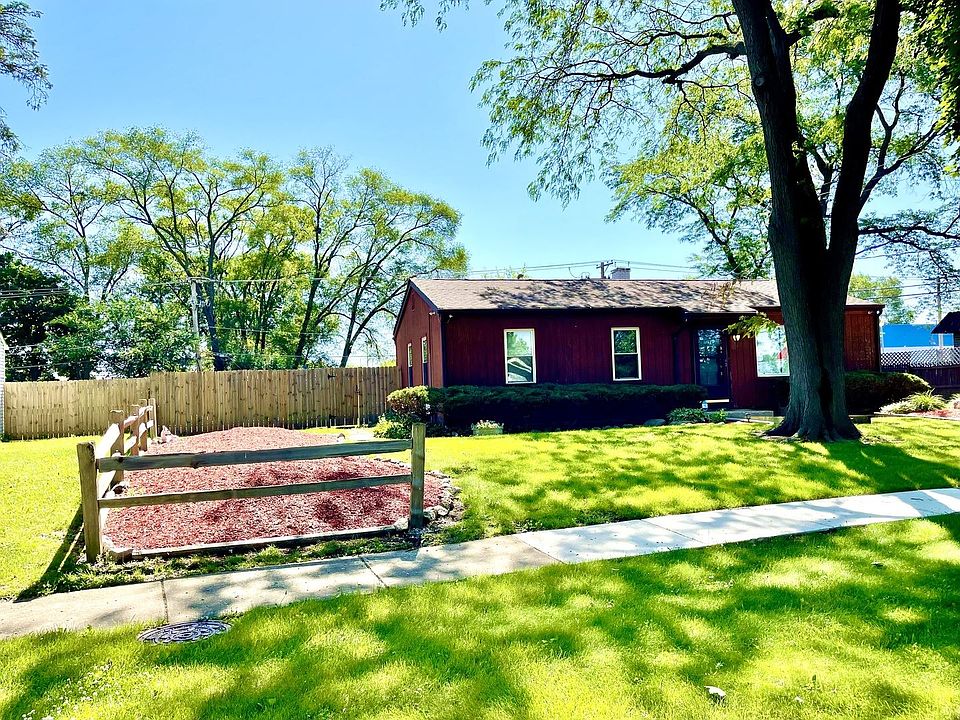 1st image of 1035 E Lilac Dr