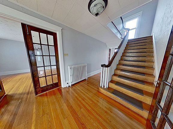 2nd image of 2513 W Market St