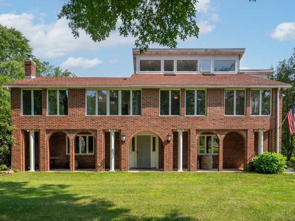 1010 Strong Road, South Windsor, CT 06074