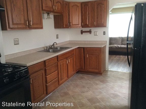 5th image of 173 E Greenview Ave