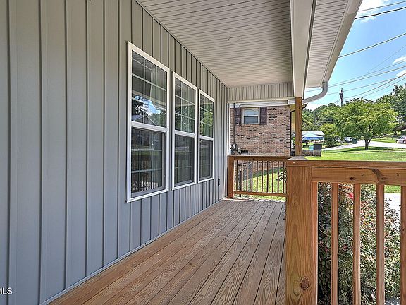 3rd image of 338 Highland Dr