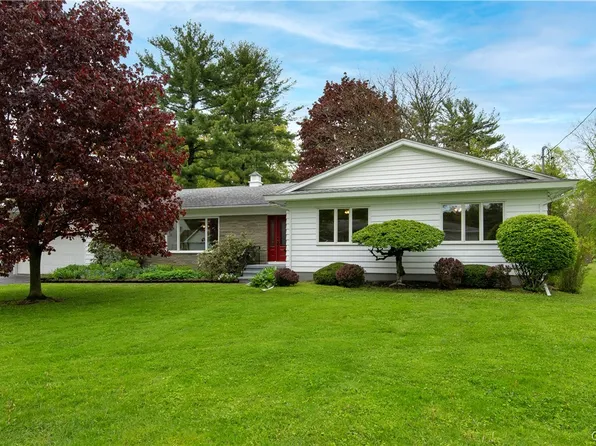 7 Knollwood Rd, New Hartford, NY 13413