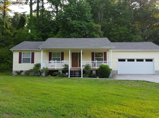 704 Cemetery Rd, Oliver Springs, TN 37840