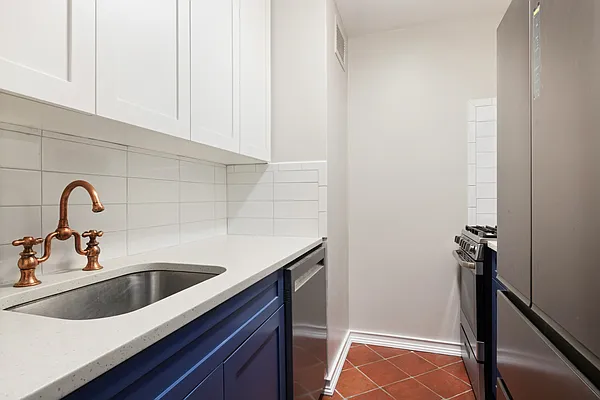 Rented by Douglas Elliman | media 6