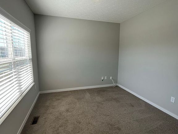 5th image of 234 Carrowmoore Dr