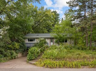 662 Gentry Ave N, Oakdale, MN 55128