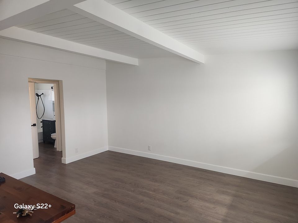 1st image of 930 Redondo Ave APT 4