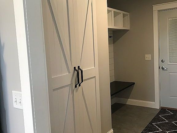 3rd image of 4309 Sandhill Dr